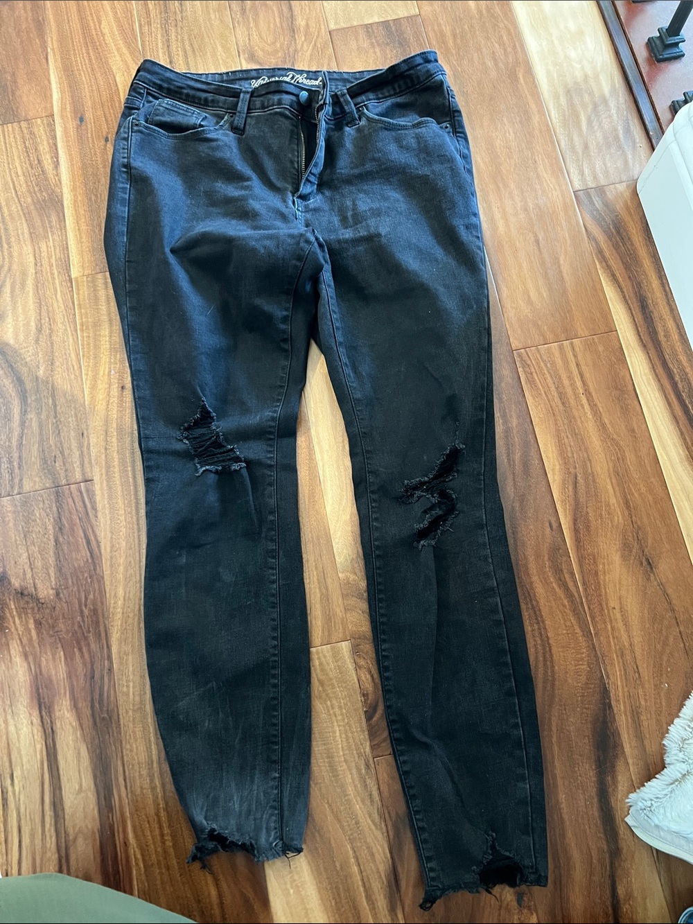 Universal Thread Black Distressed Skinny Jeans